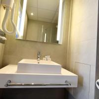 Двухместный (Двухместный номер с 1 кроватью) отеля Avia Hôtel Saphir Montparnasse, Париж