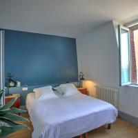 Двухместный (Двухместный номер с 1 кроватью и гидромассажной ванной, вид на море — 4 этаж) отеля Hotel Le Rayon Vert, Этрета