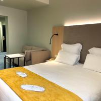 Двухместный (Стандартный номер с кроватью размера "queen-size") отеля Golden Tulip Reims l'Univers, Реймс