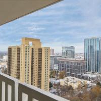 Семейный (Номер с 2 кроватями размера «queen-size» и видом на город) отеля Hyatt Regency Atlanta, Атланта