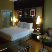 Двухместный (Day Use Room - Superior Room (Check in at 11 AM and Check out at 6 PM - Same Day)) отеля Radisson Blu Atria Bengaluru, Бангалор