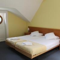 Двухместный (Двухместный номер с 2 отдельными кроватями и общей ванной комнатой, вид на парк) отеля Le Cénacle, Женева