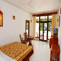 Двухместный (Номер Делюкс с балконом) отеля Oasey Beach Hotel, Бентота