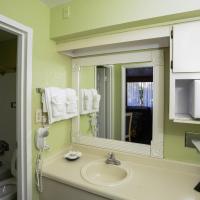 Семейный (Люкс с 2 комнатами с 2 двуспальными кроватями - Дополнительная кровать в стенной нише) отеля Seralago Hotel & Suites Main Gate East, Орландо