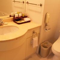 Двухместный (Mainland Chinese Citizen only - Deluxe Double Room) отеля The North Garden Hotel, Пекин