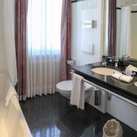 Двухместный (Классический полулюкс с балконом) отеля Albergo Gardenia, Лугано