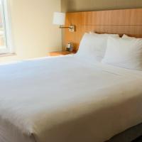 Четырехместный (Номер с кроватью размера king-size – Подходит для гостей с ограниченными физическими возможностями) отеля Hyatt Place Chicago-South/University Medical Center, Чикаго