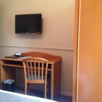 Двухместный (Двухместный номер с 1 кроватью или 2 отдельными кроватями, вид на город) отеля Hôtel Le Royal Promenade des Anglais, Ницца