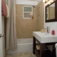 Трехместный (Трехместный номер с собственной ванной комнатой вне номера) отеля Ray's Bucktown Bed and Breakfast, Чикаго