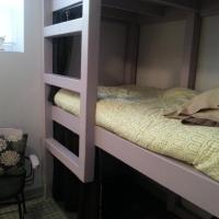 Четырехместный (Двухместный номер с 1 кроватью - Нижний уровень) отеля Ray's Bucktown Bed and Breakfast, Чикаго