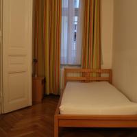 Сьюит (Стандартный трёхместный люкс) гостевого дома Suite Hotel 200m zum Prater, Вена