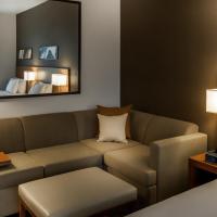 Трехместный (Двухместный номер Hyatt Place с 2 отдельными кроватями и с диваном-кроватью) отеля Hyatt Place Gurgaon/Udyog Vihar, Гургаон