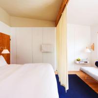 Двухместный (Стандартный просторный номер) отеля The Standard Miami, Майами-Бич