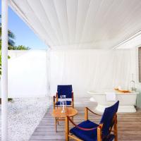 Двухместный (Просторный номер с ванной и террасой) отеля The Standard Miami, Майами-Бич