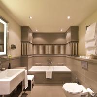 Трехместный (Классический двухместный номер с 1 кроватью или 2 отдельными кроватями) отеля Hotel de Rome - Rocco Forte, Берлин