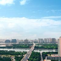 Двухместный (Номер бизнес-класса с видом на телебашню Гуанчжоу) отеля Ramada Pearl Hotel Guangzhou, Гуанчжоу