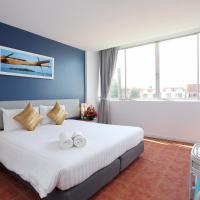 Двухместный (Стандартный двухместный номер с 1 кроватью или 2 отдельными кроватями, вид на город) отеля ON Hotel Phuket, Пхукет