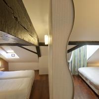 Четырехместный (Четырехместный номер) отеля Hôtel le Grillon, Страсбург