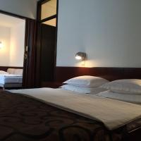 Сьюит (Семейный люкс эконом-класса) отеля Hotel Laguna Zagreb, Загреб