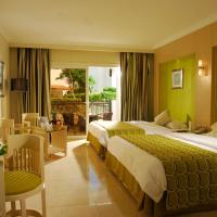 Двухместный (Улучшенный двухместный номер с 1 кроватью) курортного отеля Tropitel Naama Bay Hotel, Шарм-эль-Шейх