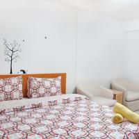 Двухместный (Двухместный номер Делюкс с 1 кроватью и балконом) отеля Grand Living Place, Бангкок