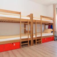 Номер (Односпальная кровать в 8-местном общем номере) хостела Hostel Temza, Загреб