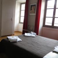 Двухместный (Двухместный номер с 1 кроватью и общей ванной комнатой) отеля Hôtel Patricia, Страсбург