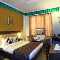 Двухместный (Улучшенный номер с кроватью размера «king-size») отеля Inn Tawang, Нью-Дели
