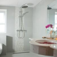 Двухместный (Двухместный номер Делюкс с 1 кроватью и балконом) отеля Pavillon Garden Hotel & Spa, Нячанг