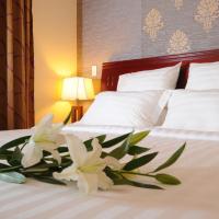 Двухместный (Двухместный номер Делюкс с 1 кроватью и видом на город) отеля Golden Central Hotel Saigon, Хошимин