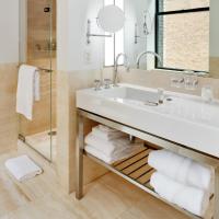 Двухместный (Улучшенный номер с кроватью размера «queen-size») отеля Bryant Park Hotel, Нью-Йорк