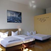 Четырехместный (Четырехместный номер) отеля Apartment Hotel Konstanz, Констанц (Боденское озеро)