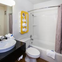 Двухместный (Номер с 2 кроватями размера «queen-size») мотеля Motel 6 Hollywood, Лос-Анджелес