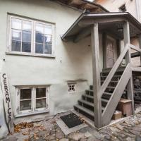 Сьюит (Люкс - Дополнительное здание) гостевого дома Villa Hortensia with balcony, Таллин