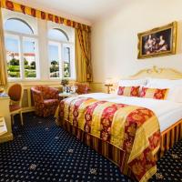 Двухместный (Двухместный номер Делюкс с 1 кроватью или 2 отдельными кроватями) отеля Luxury Family Hotel Royal Palace, Прага