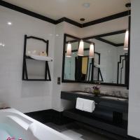 Сьюит (Люкс) отеля Villa Hue Hotel, Хюэ