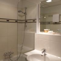 Двухместный (Двухместный номер "Комфорт" с 1 кроватью или 2 отдельными кроватями) отеля Apollofirst Boutique Hotel, Амстердам