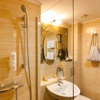 Двухместный (Стандартный двухместный номер с 2 отдельными кроватями) отеля Galaxy Hotel, Краков