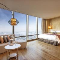 Сьюит (Клубный полулюкс с кроватью размера «king-size») отеля Lotte Hotel Hanoi, Ханой