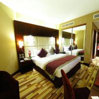 Двухместный (Двухместный номер Делюкс с 1 кроватью и балконом) отеля Monaco Hotel, Дубай