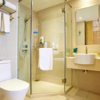 Двухместный (Улучшенный номер с кроватью размера «king-size») отеля City Comfort Hotel Kuala Lumpur City Center (Bukit Bintang), Куала-Лумпур