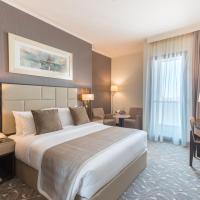 Двухместный (Номер Делюкс с 1 кроватью размера «queen-size») отеля Hawthorn Suites by Wyndham Abu Dhabi City Center, Абу-Даби