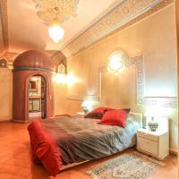 Сьюит (Королевский люкс) отеля Riad Puchka, Марракеш