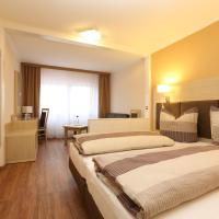 Семейный (Семейный номер с ванной комнатой) отеля Hotel am Westend, Штутгарт