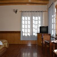 Двухместный (Двухместный номер с 1 кроватью и общей ванной комнатой) гостевого дома New Royal Guest House, Лех