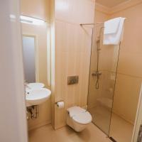 Двухместный (Двухместный номер с 2 отдельными кроватями) отеля Hotel Boutique & Restaurant Cherie, Бухарест