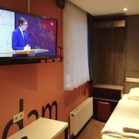 Двухместный (Двухместный номер с 2 отдельными кроватями и собственной ванной комнатой) отеля The Old Nickel Hotel, Амстердам