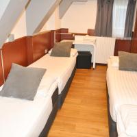 Четырехместный (Четырехместный номер) отеля Travel Hotel Amsterdam, Амстердам