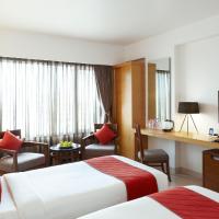 Двухместный (Deluxe Double or Twin Room - 10% off on Laundry, 10% off on FNB, Complimentary Drivers accommodation) отеля Hotel Suba International, Мумбай