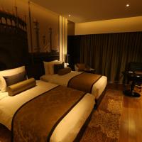 Двухместный (Улучшенный двухместный номер с 2 отдельными кроватями - Скидка 25% на еду и безалкогольные напитки, акция «счастливый час 1+1») отеля Pride Plaza Hotel, Aerocity New Delhi, Нью-Дели